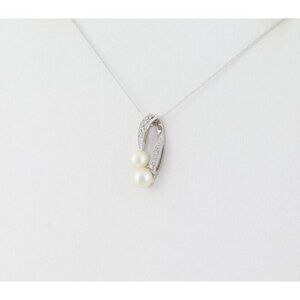 10k White Gold Freshwater Pearl and Diamond Necklace 18" Chain